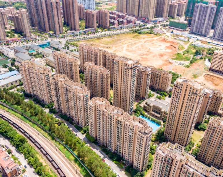 2025绝地反击！陶瓷企业如何借势政策组合拳改写生死局？